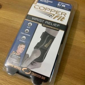 ✨ Copper fit wrist support